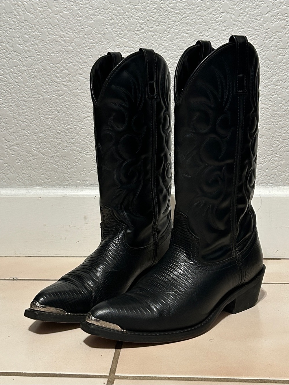 Laredo Black Leather Western Cowboy Boots Men’s 8.5 D Snip Toe
